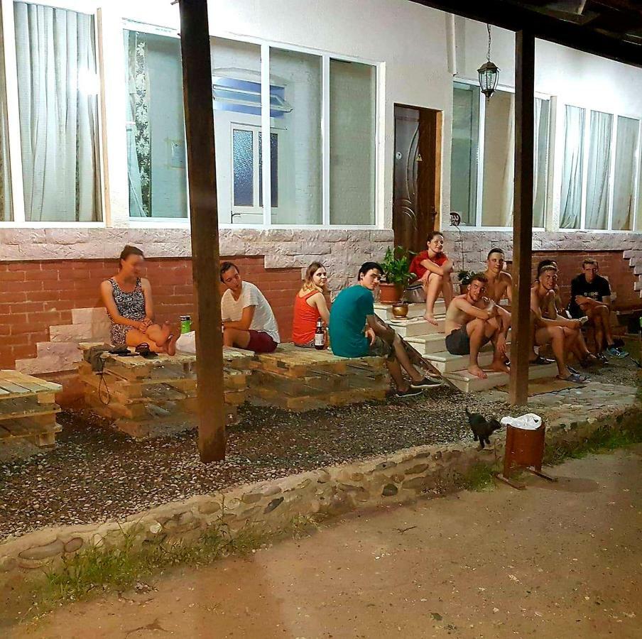 Tbilisi Yard Hostel Buitenkant foto