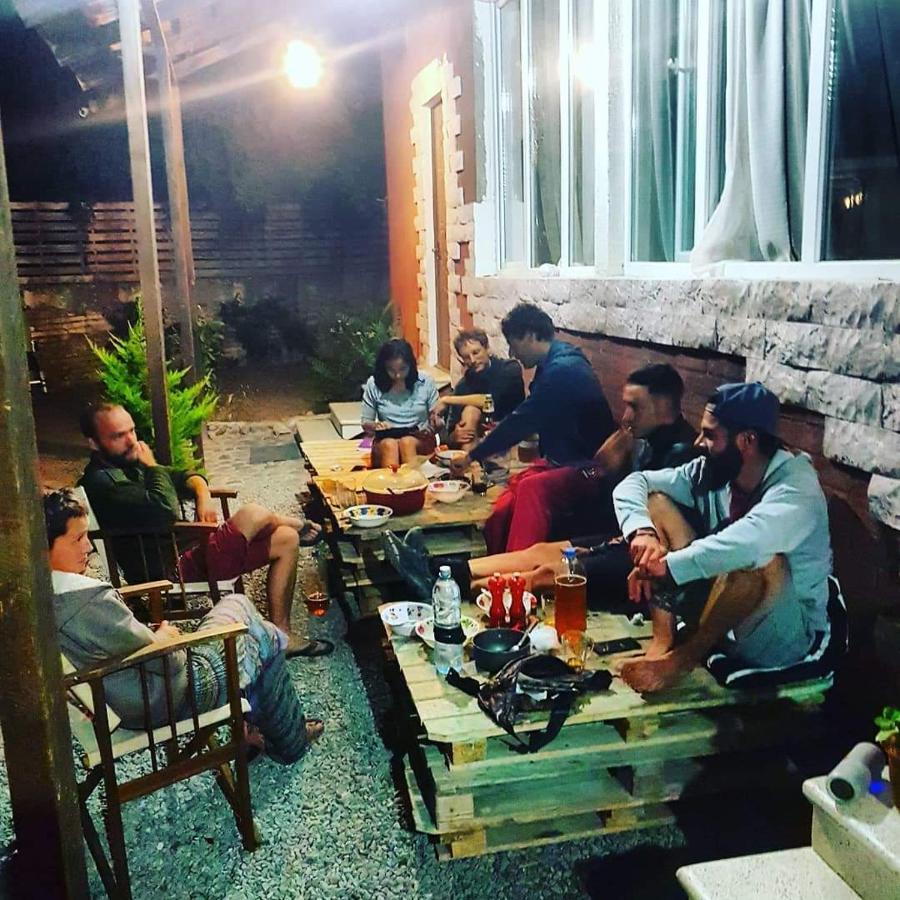Tbilisi Yard Hostel Buitenkant foto